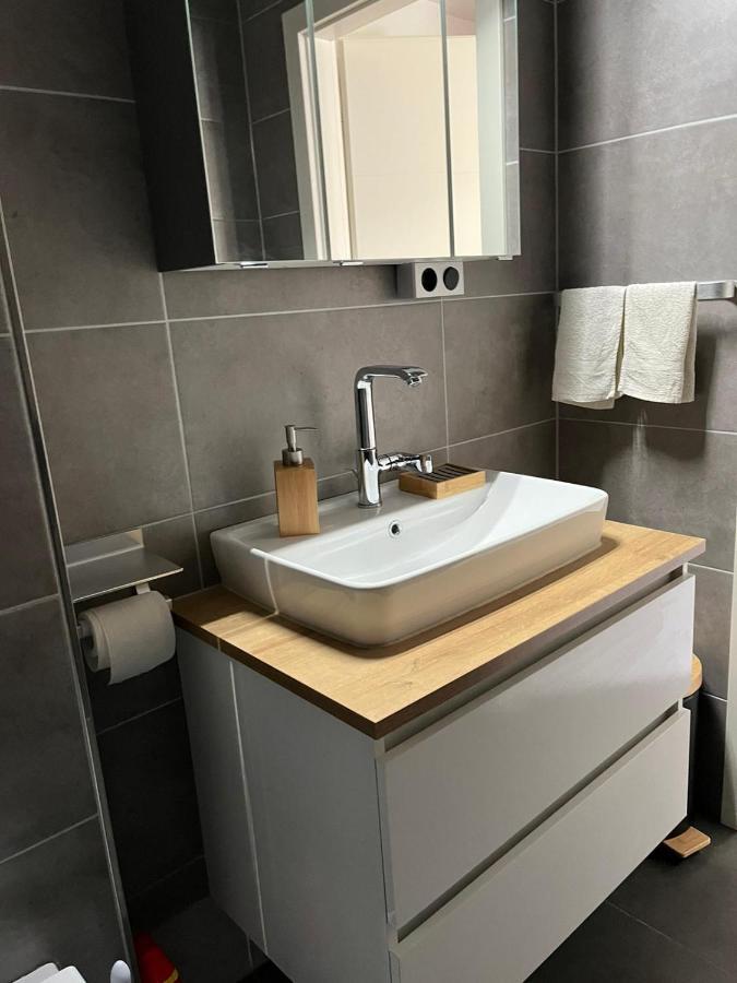 Moderne, Ruhige Ferienwohnung , Ideal Zum Abschalten Hadamar Екстер'єр фото
