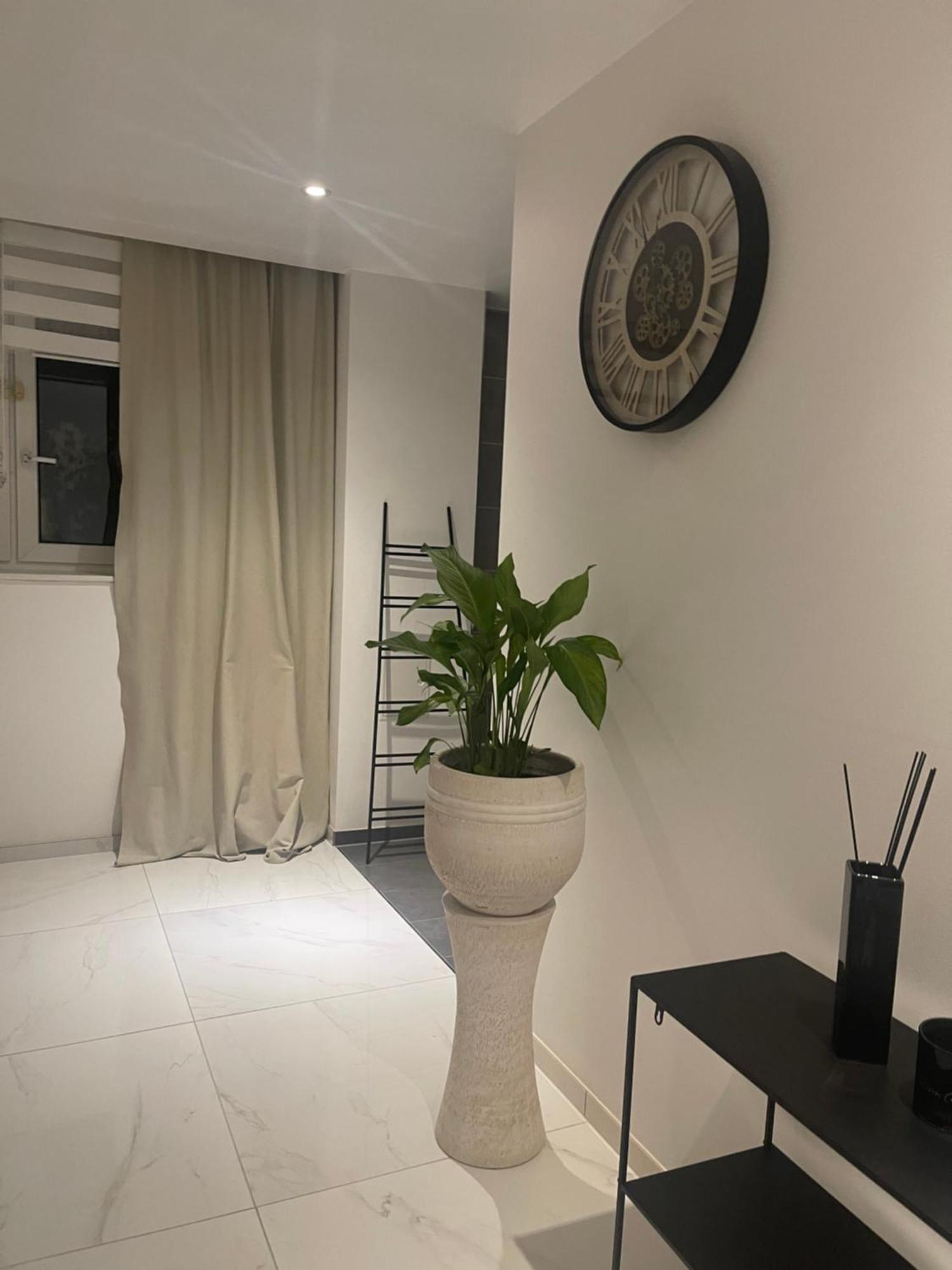 Moderne, Ruhige Ferienwohnung , Ideal Zum Abschalten Hadamar Екстер'єр фото